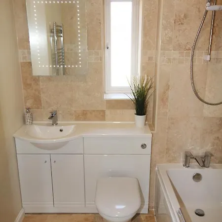 Chipad Mono - Quality City Centre Apartment, With Free Parking Space Chichester Exterior photo