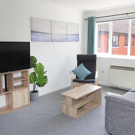 Chipad Mono - Quality City Centre Apartment, With Free Parking Space Chichester Exterior photo