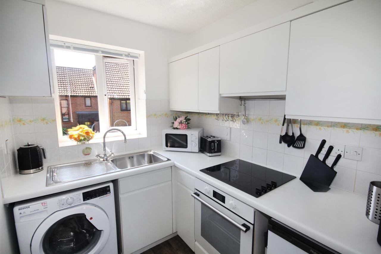 Chipad Mono - Quality Centre Apartment, With Free Parking Space Apartment Chichester
